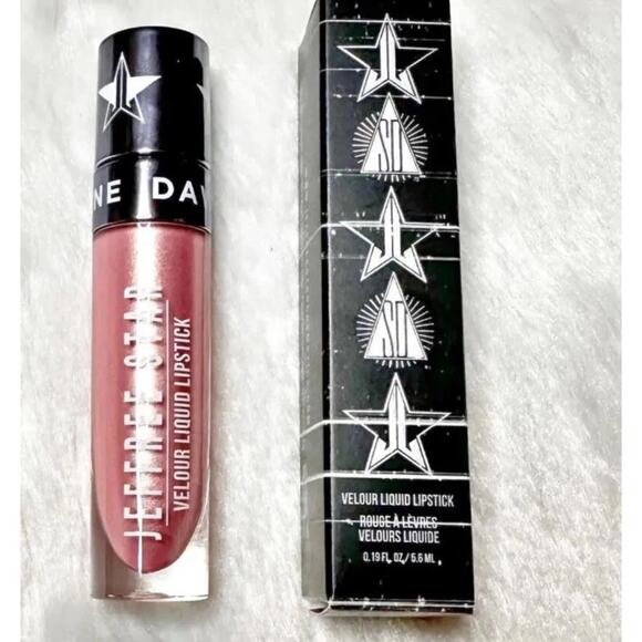 Jeffree Star Velour Liquid Lipstick in the Black box- Ryland - Picture 3 of 5